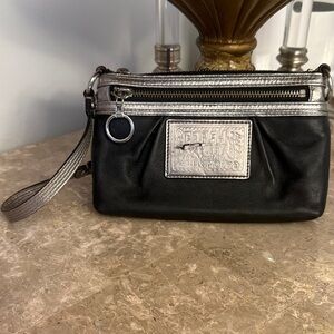 Coach Poppy Wristlet—Project/Rehab!!